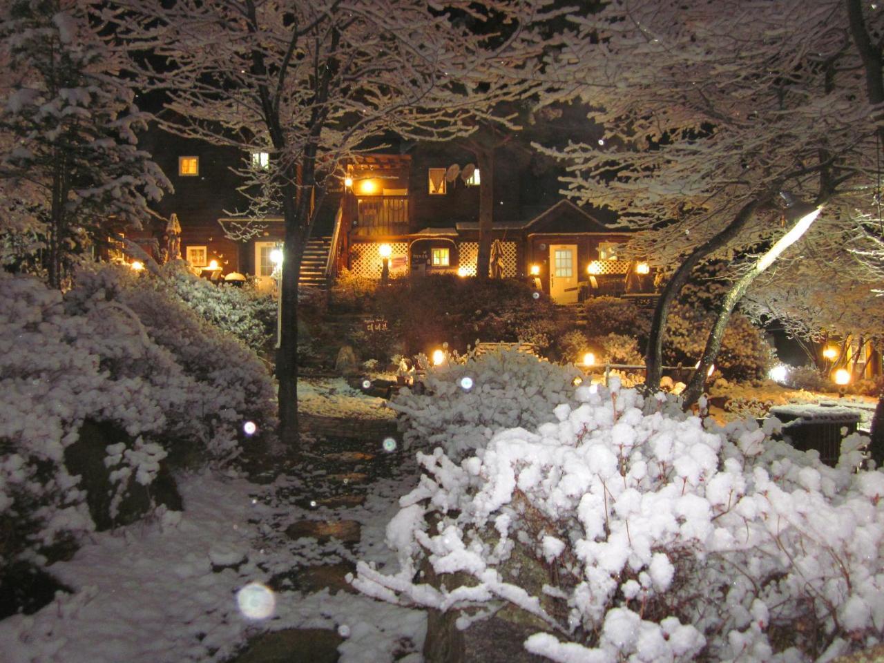 Mayfair Deneb Pension Pyeongchang Exterior photo